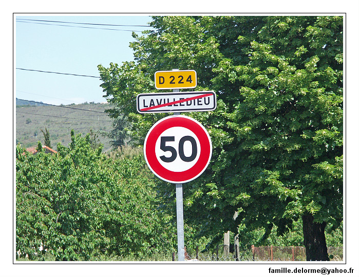 pict0015-border.jpg