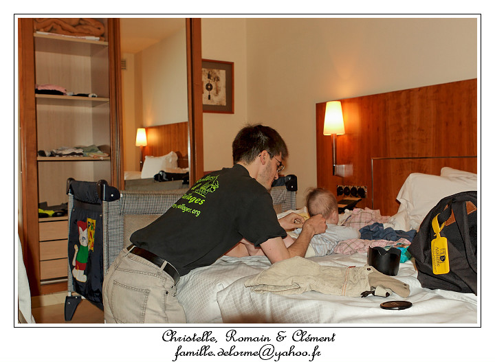 IMG_1291_RD.jpg - Les boutons dans le dos