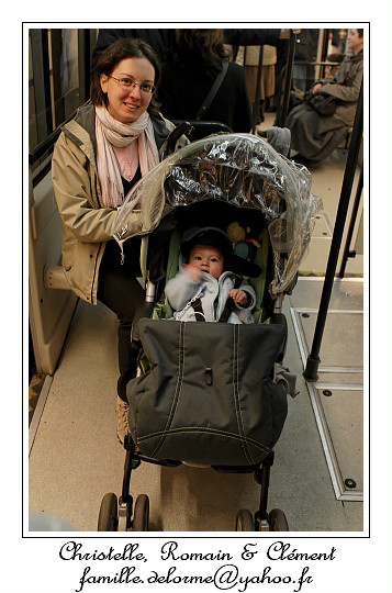 IMG_1710_RD.jpg - Dans le funiculaire avec maman