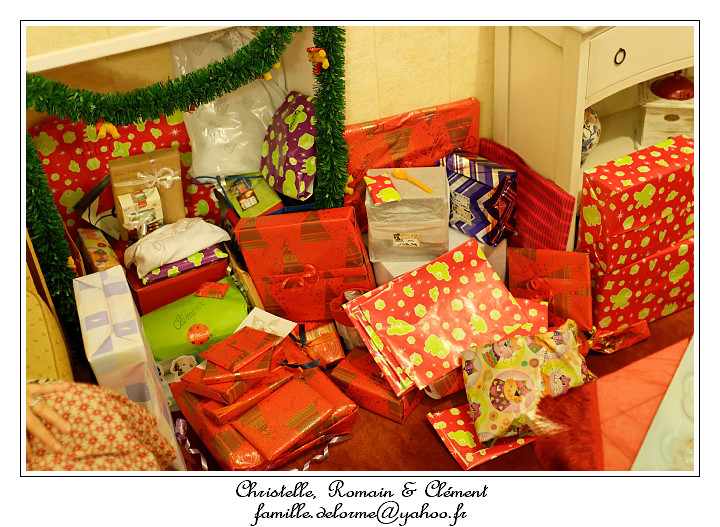 IMG_1245_RD.jpg - Tout plein de cadeaux pour moi car j'ai t sage une demi-anne