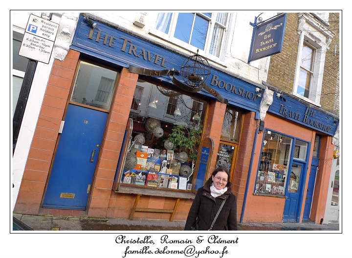 P1020053_RD.jpg - La Librairie de Hugh Grant dans le film "Coup de foudre  Notting Hill" avec Julia Roberts