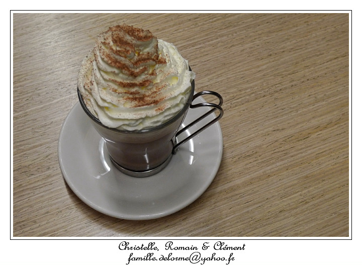 P1020220_RD.jpg - Hot chocolate + whipped cream