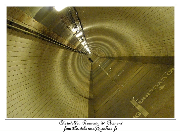 P1010448_RD.jpg - Tunnel piton sous la Tamise