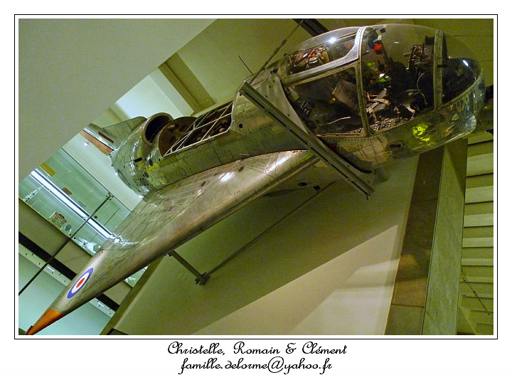 P1010952_RD.jpg - Premier avion anglais  dcollage vertical