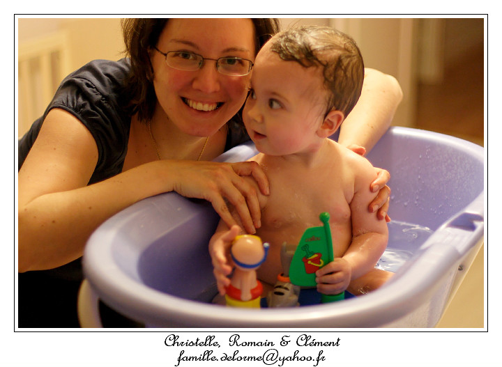 IMG_2424_RD.jpg - Maman donne le bain  de Clment
