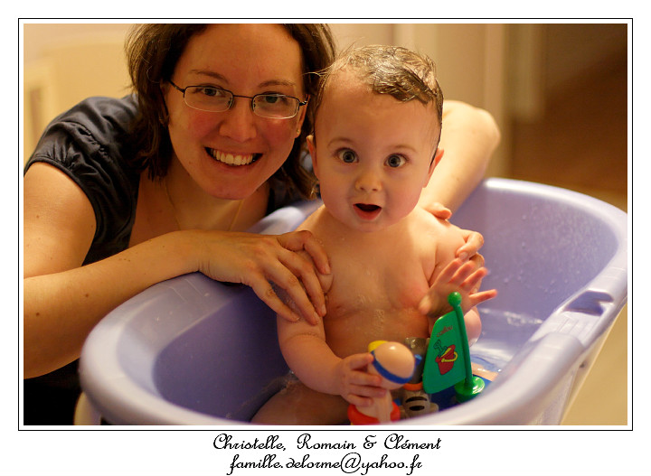 IMG_2425_RD.jpg - Maman donne le bain  de Clment