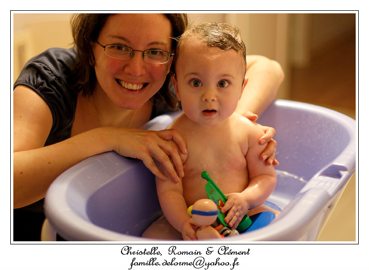 IMG_2426_RD.jpg - Maman donne le bain  de Clment