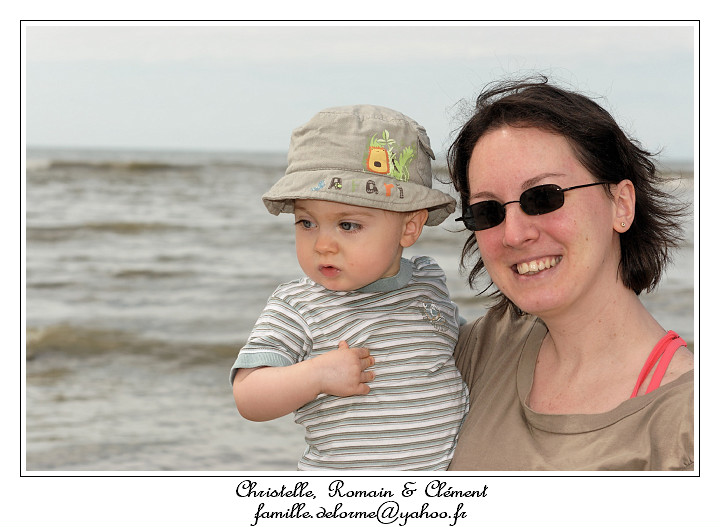 IMG_3317_RD.jpg - Dans les bras de maman, a va mieux mais je me mfie encore!